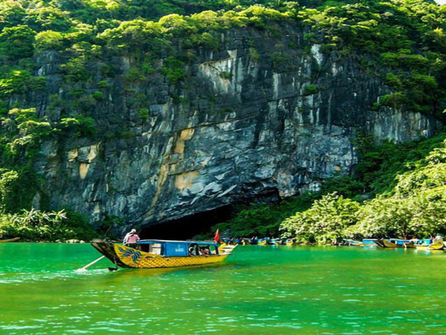 https://vietnamtur.viajes/wp-content/uploads/2021/12/visita-cueva-phong-nha-640x480.jpg